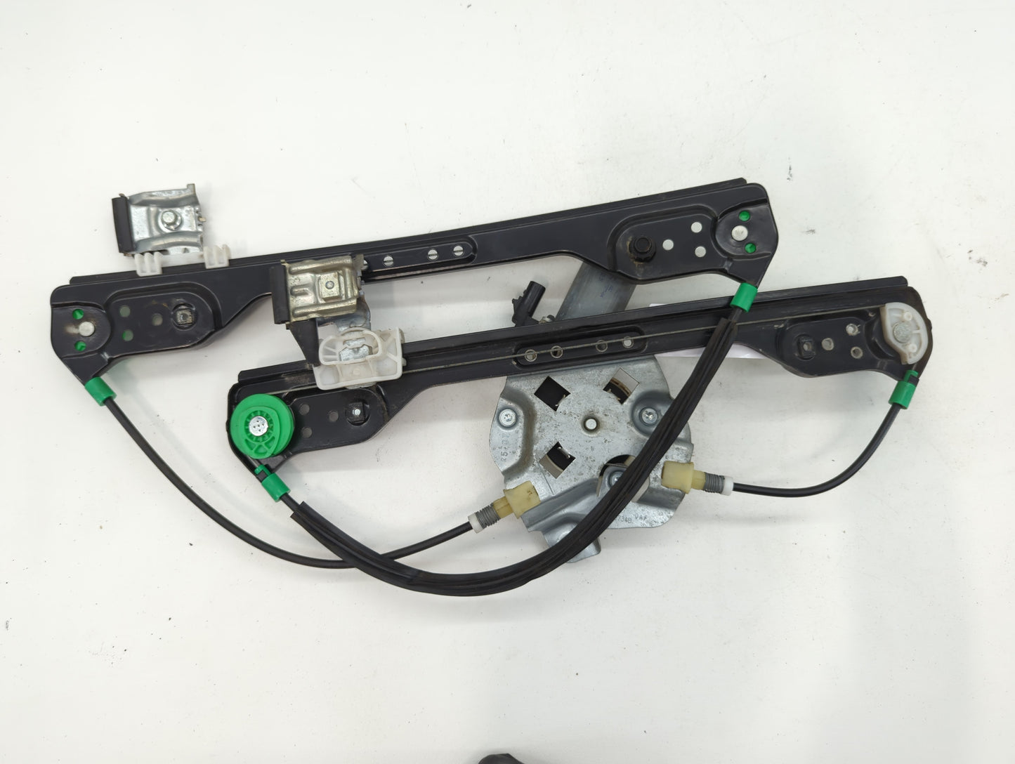 2005-2010 Chrysler 300 Window Regulator Passenger Front - Oemusedautoparts1.com