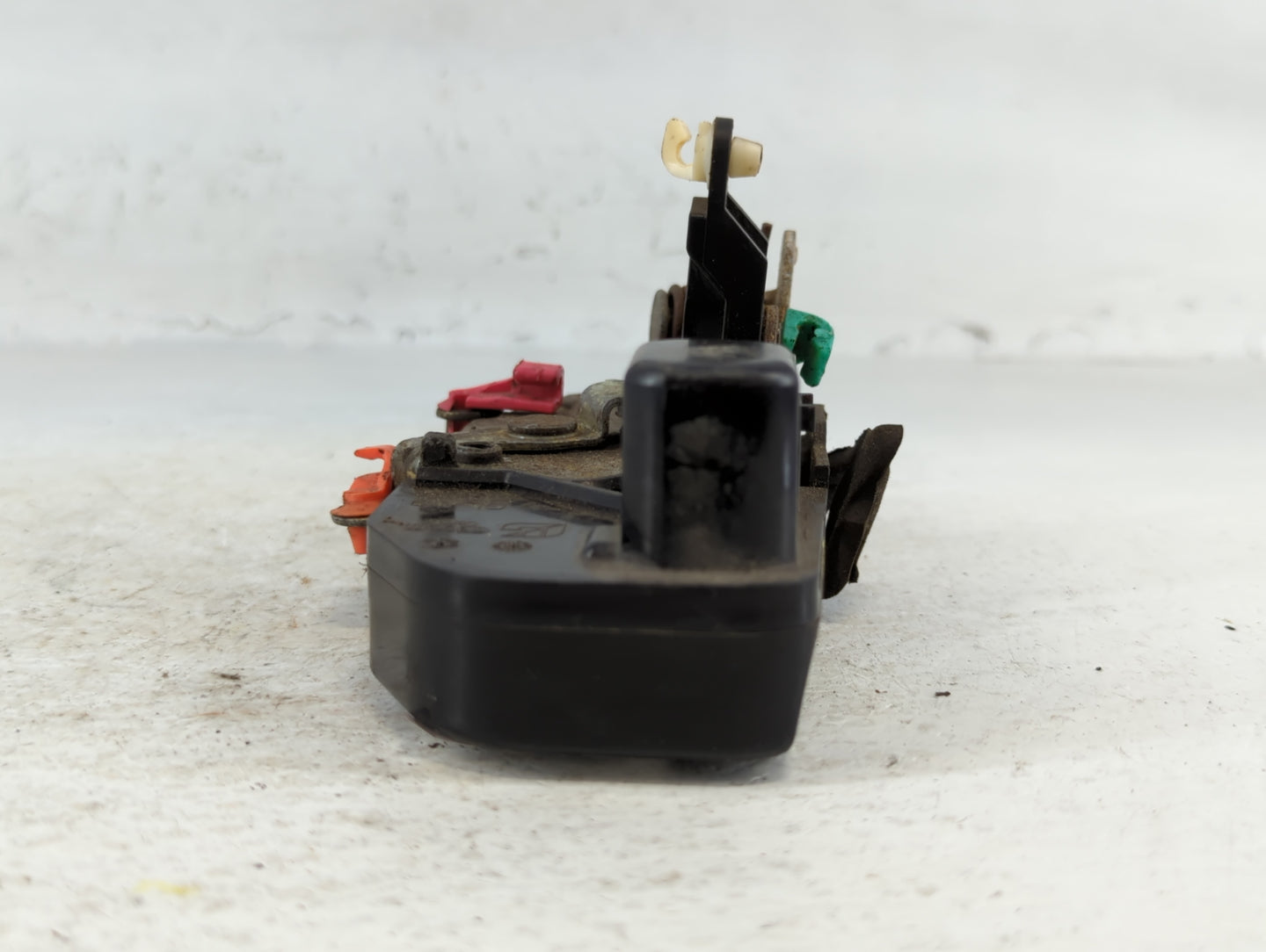 2006 Chrysler 300 Door Latch - Oemusedautoparts1.com