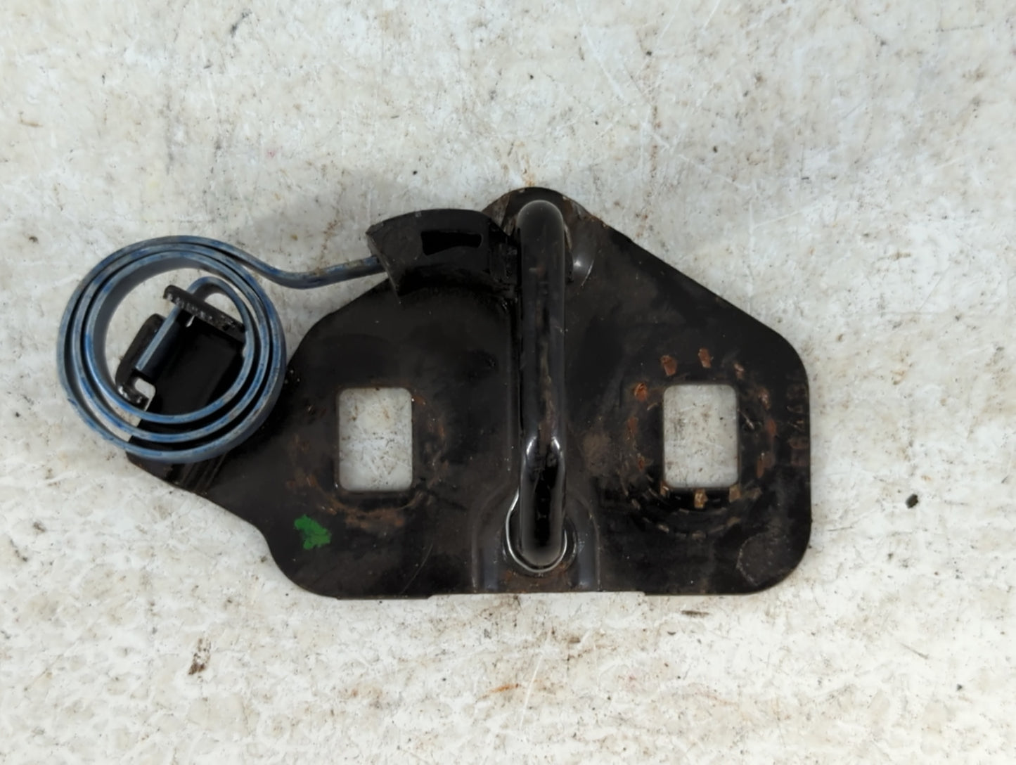 2006 Chrysler 300 Trunk Lid-hinge Passenger Right Side - Oemusedautoparts1.com