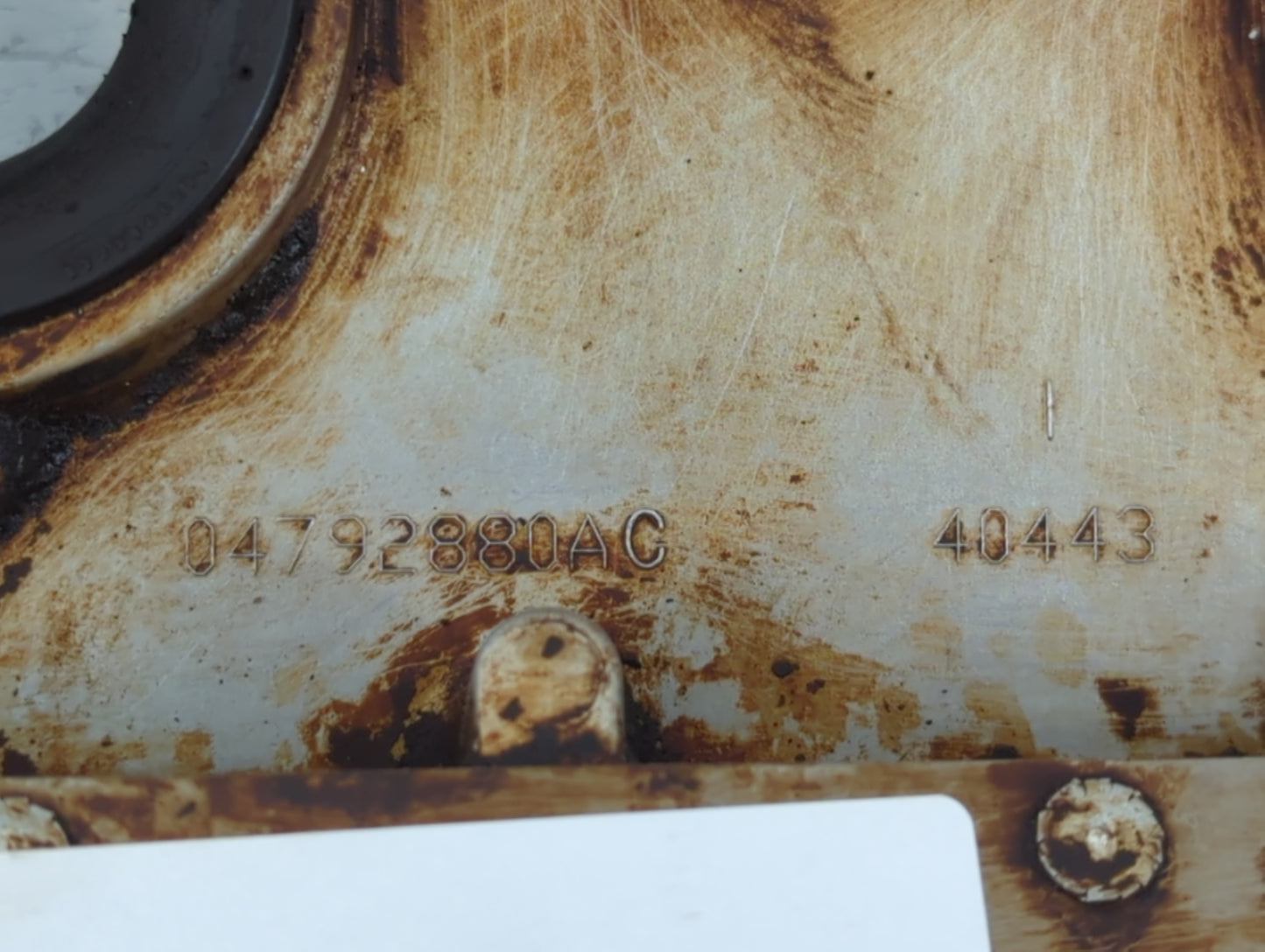 2006 Chrysler 300 Driver Left Cylinder Head Valve Cover P/N:40443 04792880AC Fits OEM Used Auto Parts - Oemusedautoparts1.co