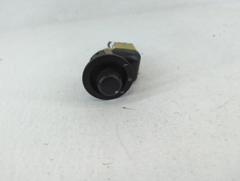 compare product 2005-2010 Chrysler 300 Master Power Window Switch Replacement Driver Side Left P/N:0966 43165A 3450 56040524AF Fits OEM Used Auto Parts