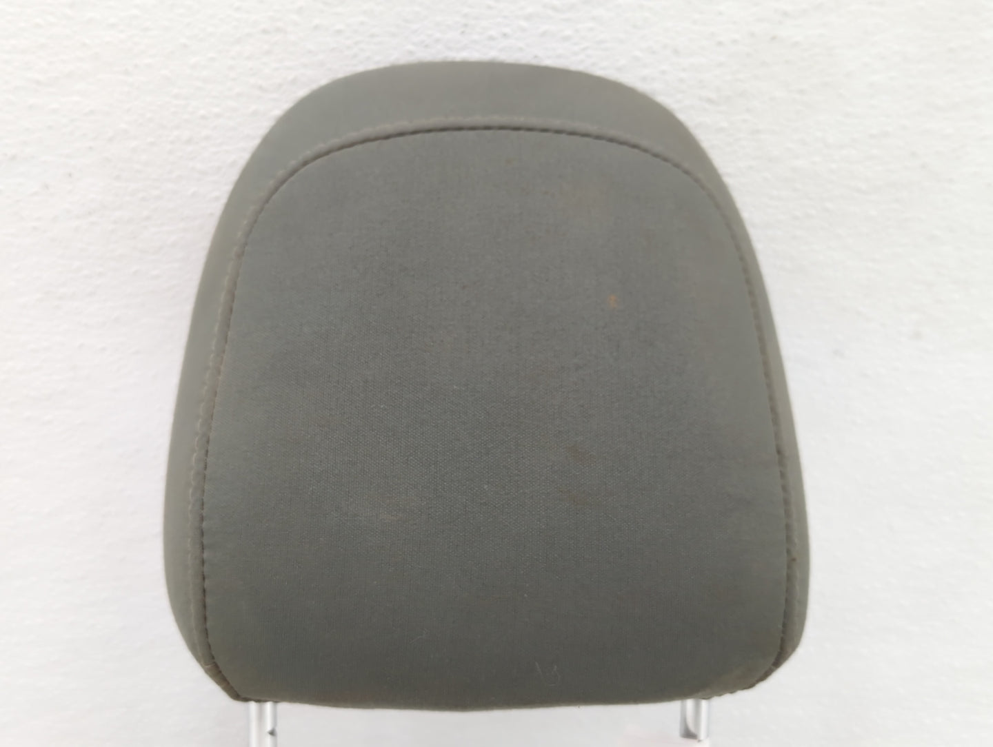 2005-2007 Chrysler 300 Headrest Head Rest Front Driver Passenger Seat Fits Fits 2005 2006 2007 OEM Used Auto Parts - Oemused