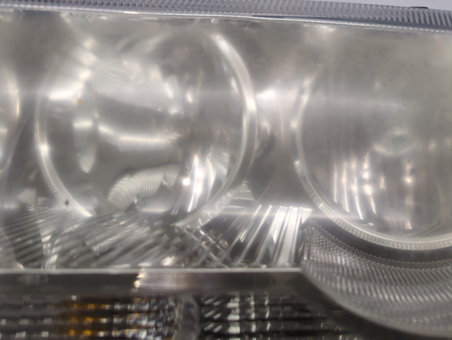 2005-2007 Chrysler 300 Driver Left Oem Head Light Headlight Lamp - Oemusedautoparts1.com