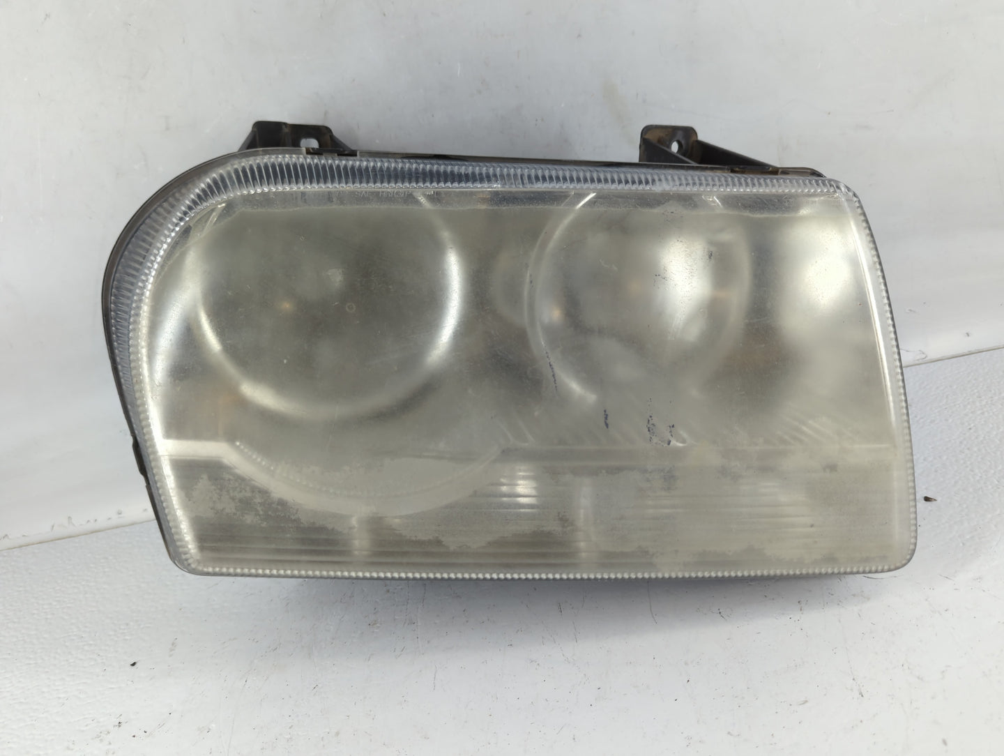 2008-2010 Chrysler 300 Passenger Right Oem Head Light Headlight Lamp - Oemusedautoparts1.com