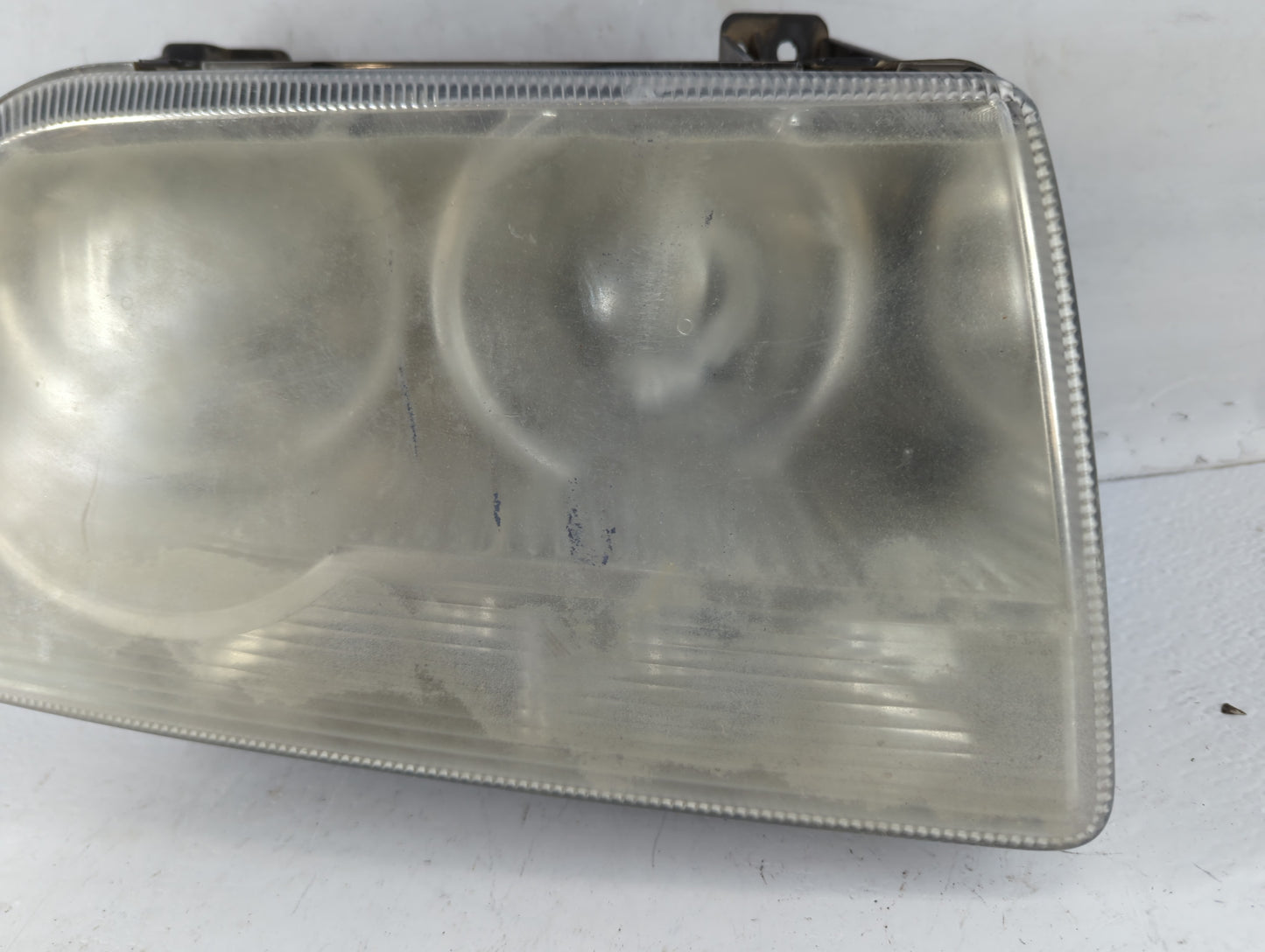 2008-2010 Chrysler 300 Passenger Right Oem Head Light Headlight Lamp - Oemusedautoparts1.com