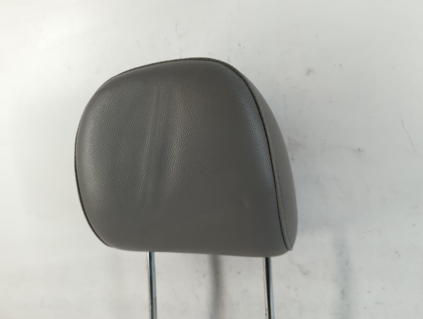 2005-2007 Chrysler 300 Headrest Head Rest Front Driver Passenger Seat Fits Fits 2005 2006 2007 OEM Used Auto Parts - Oemused