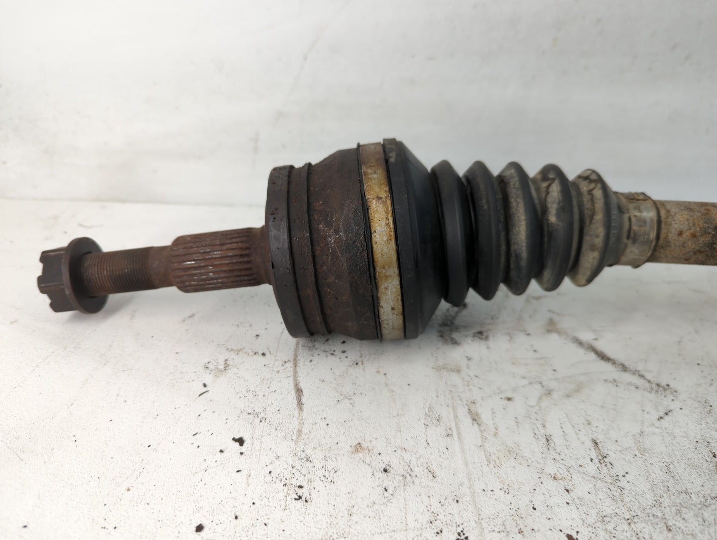 2005-2008 Chrysler 300 Axle Shaft Front Driver Cv C/v - Oemusedautoparts1.com