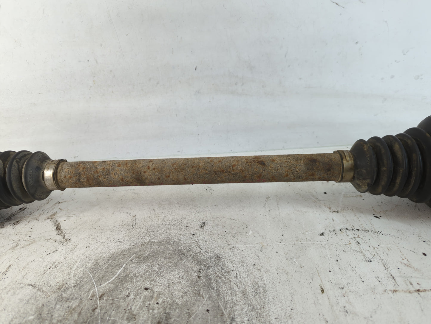 2005-2008 Chrysler 300 Axle Shaft Front Driver Cv C/v - Oemusedautoparts1.com