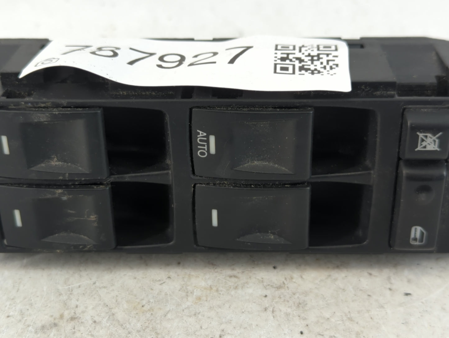 2006 Chrysler 300 Master Power Window Switch Replacement Driver Side Left P/N:04602735AA Fits OEM Used Auto Parts - Oemuseda