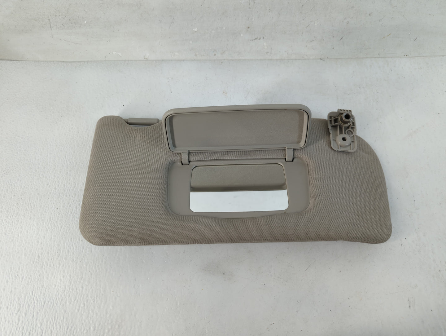 2005-2007 Chrysler 300 Sun Visor Shade Replacement Passenger Right Mirror Fits Fits 2005 2006 2007 OEM Used Auto Parts - Oem