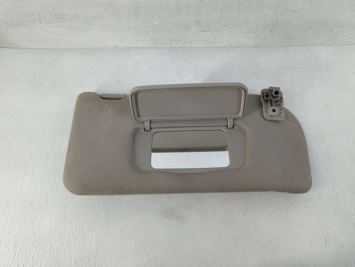 2005-2007 Chrysler 300 Sun Visor Shade Replacement Passenger Right Mirror Fits Fits 2005 2006 2007 OEM Used Auto Parts - Oem