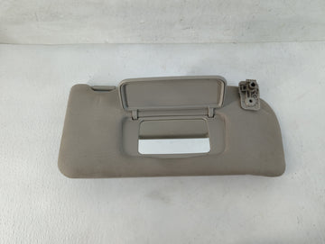 2005-2007 Chrysler 300 Sun Visor Shade Replacement Passenger Right Mirror Fits Fits 2005 2006 2007 OEM Used Auto Parts - Oem