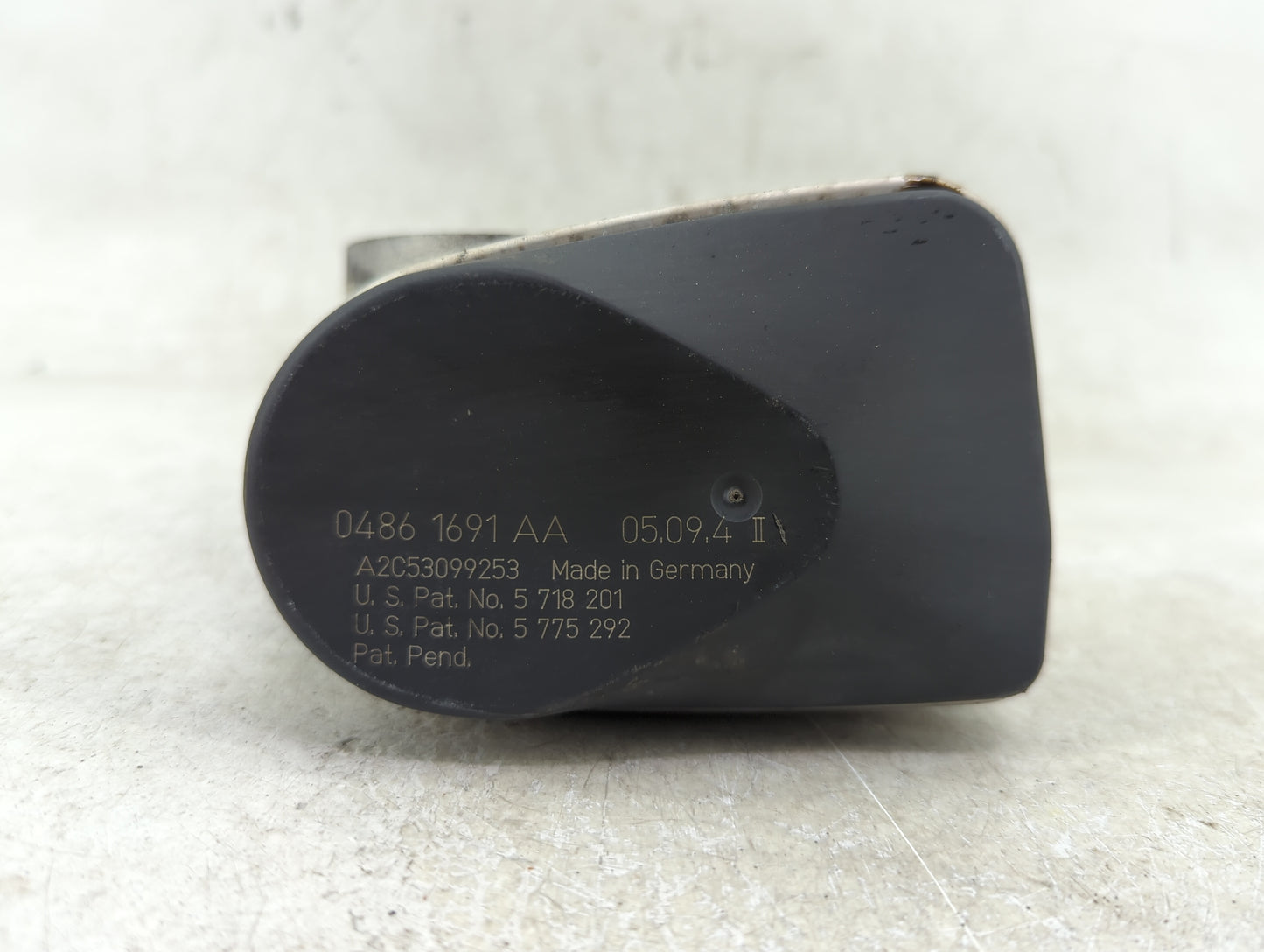 2006-2010 Chrysler 300 Throttle Body Fits Fits 2006 2007 2008 2009 2010 2011 OEM Used Auto Parts - Oemusedautoparts1.com