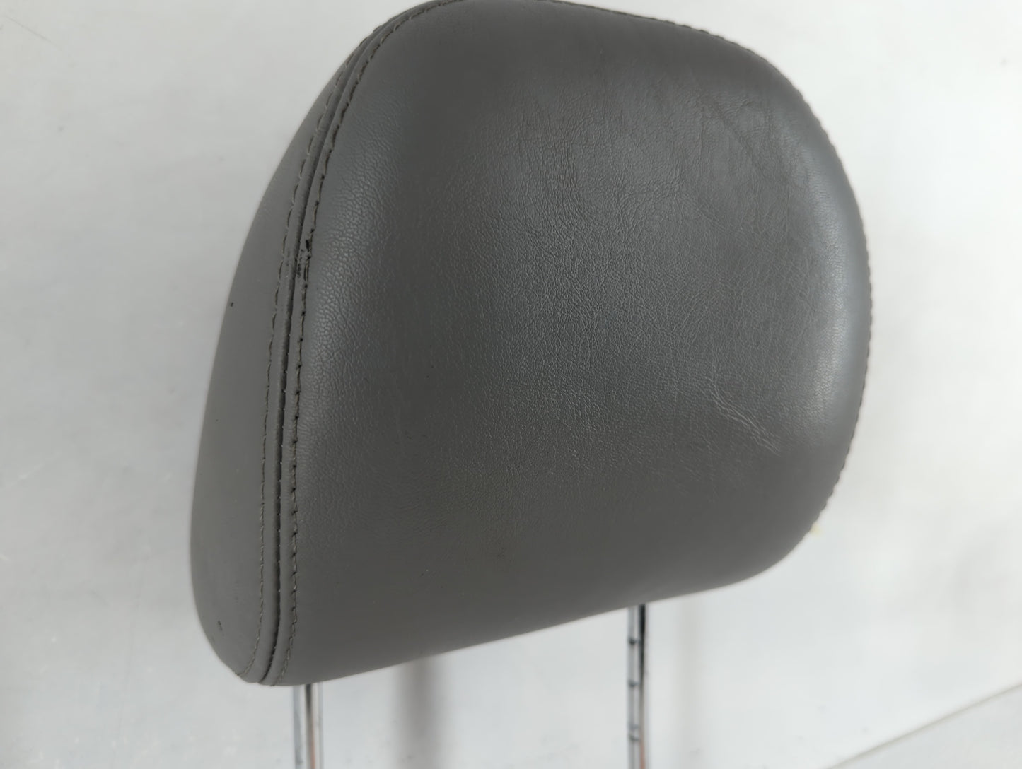 2006 Chrysler 300 Headrest Head Rest Front Driver Passenger Seat Fits OEM Used Auto Parts - Oemusedautoparts1.com