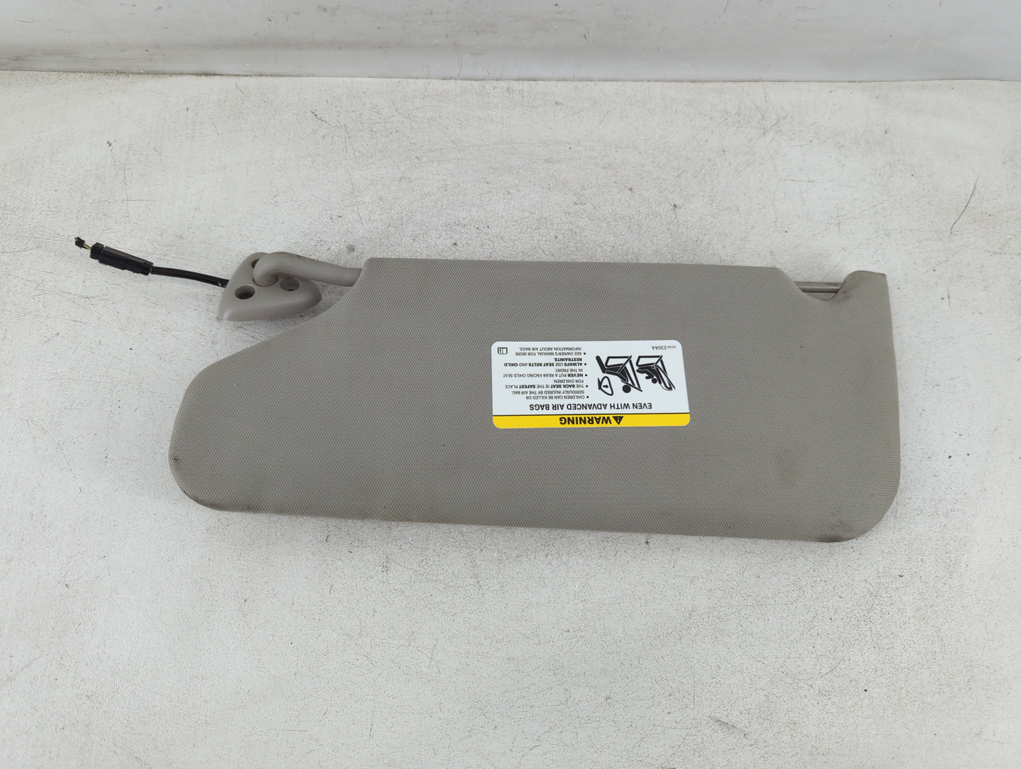 2005-2007 Chrysler 300 Sun Visor Shade Replacement Passenger Right Mirror Fits Fits 2005 2006 2007 OEM Used Auto Parts - Oem