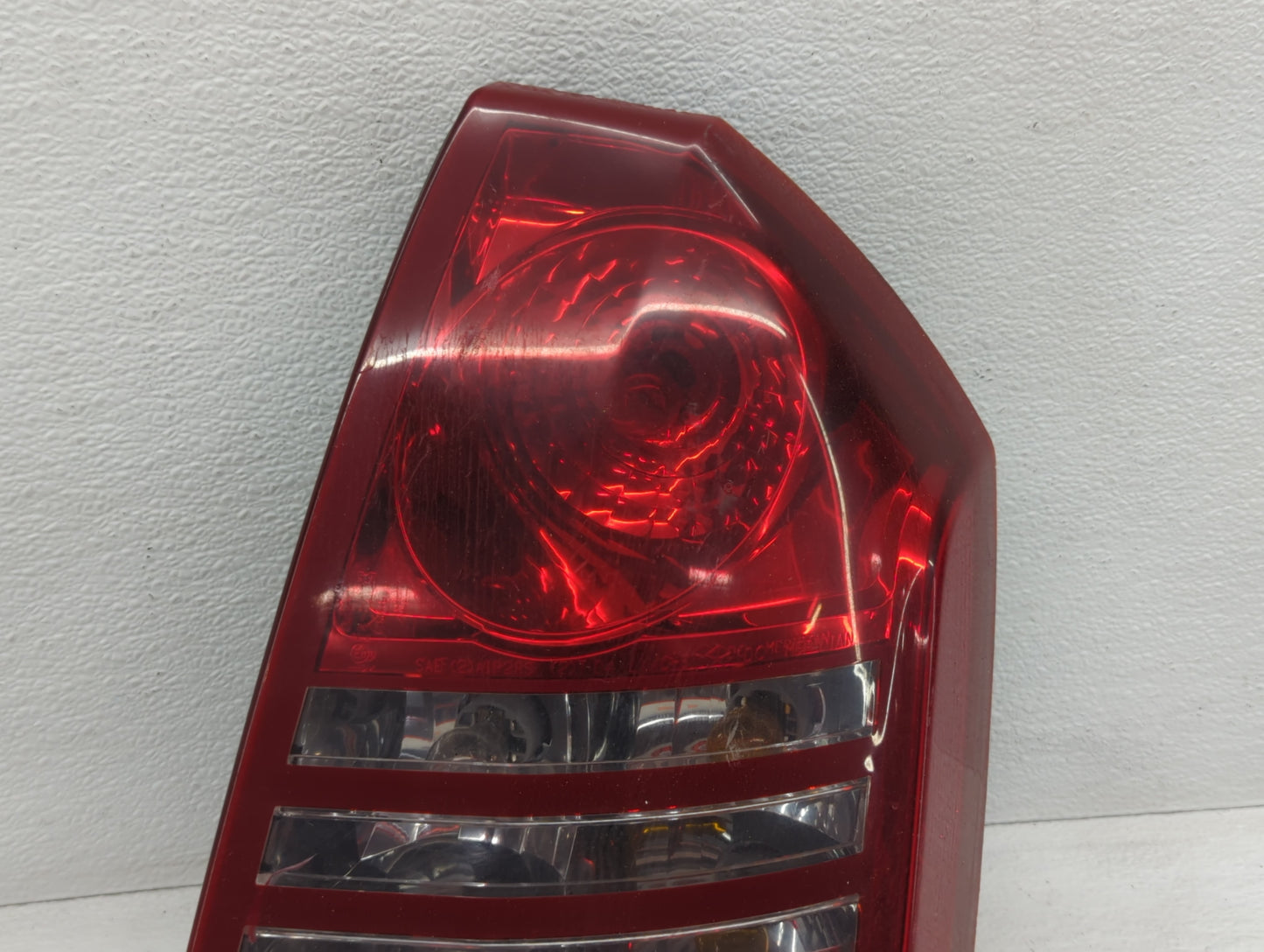 2005-2007 Chrysler 300 Tail Light Assembly Passenger Right OEM Fits Fits 2005 2006 2007 OEM Used Auto Parts - Oemusedautopar