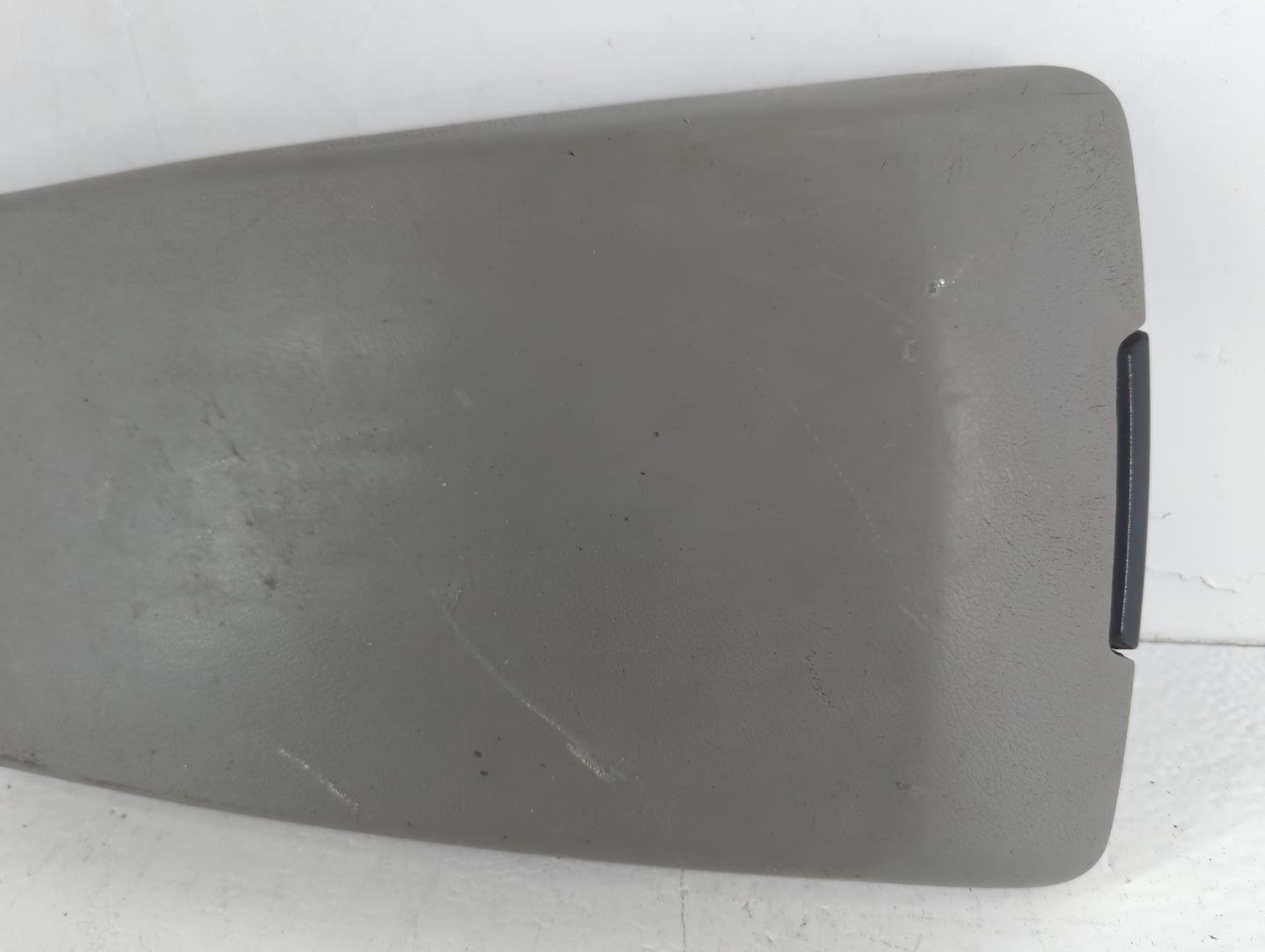 2006 Chrysler 300 Center Console Armrest Cover Lid Fits OEM Used Auto Parts - Oemusedautoparts1.com