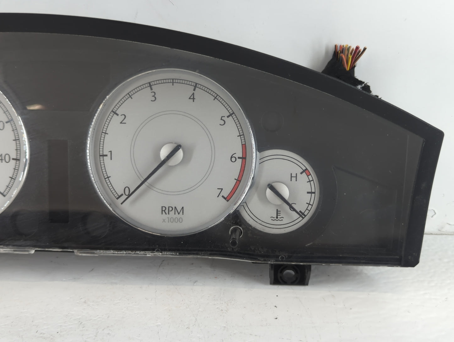 2006 Chrysler 300 Instrument Cluster Speedometer Gauges Fits OEM Used Auto Parts - Oemusedautoparts1.com