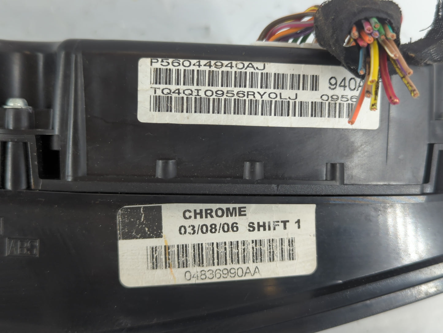2006 Chrysler 300 Instrument Cluster Speedometer Gauges Fits OEM Used Auto Parts - Oemusedautoparts1.com