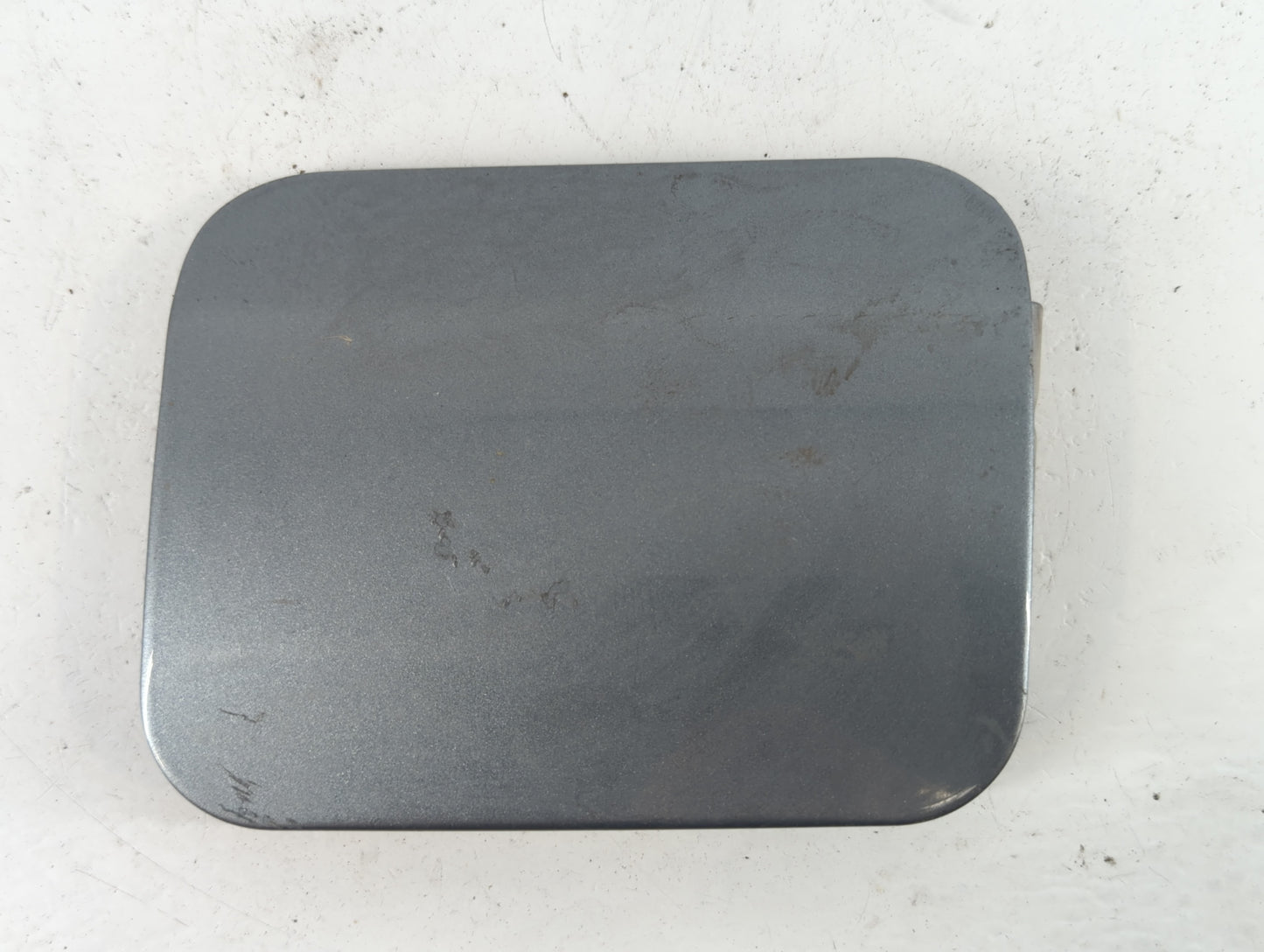 2006 Chrysler 300 Fuel Tank Door Lid Gas Tank Black - Oemusedautoparts1.com