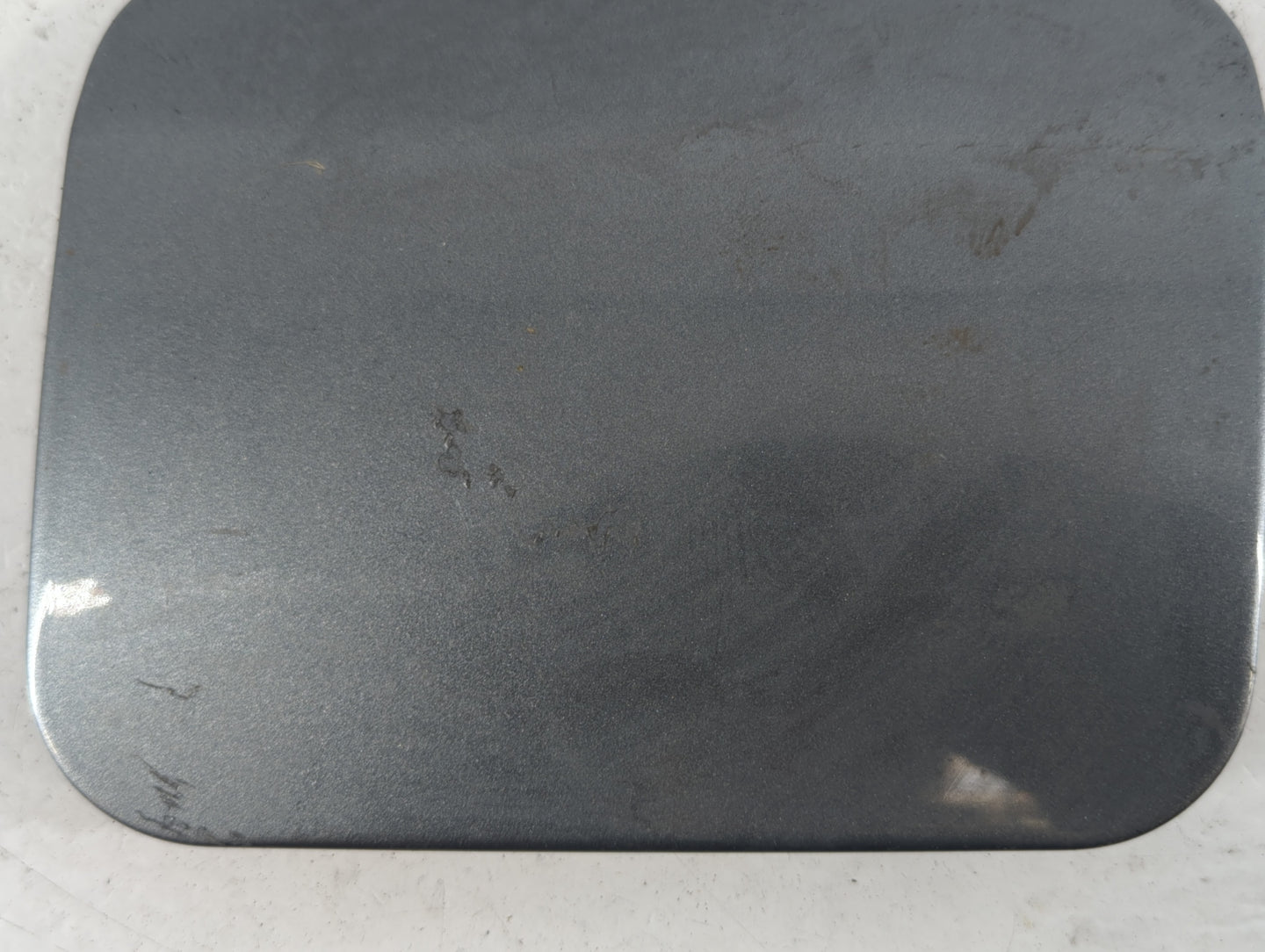 2006 Chrysler 300 Fuel Tank Door Lid Gas Tank Black - Oemusedautoparts1.com