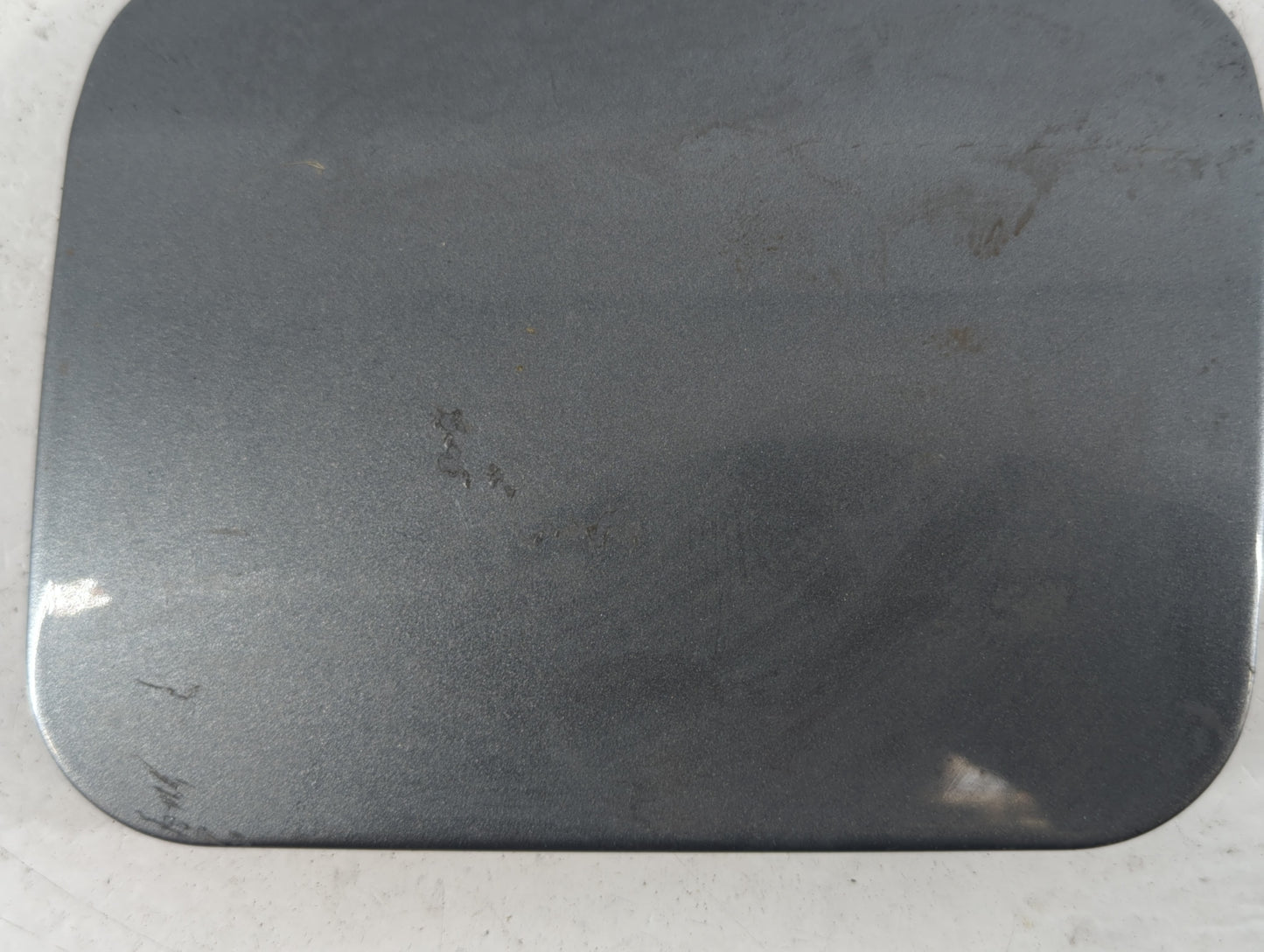 2006 Chrysler 300 Fuel Tank Door Lid Gas Tank Black - Oemusedautoparts1.com