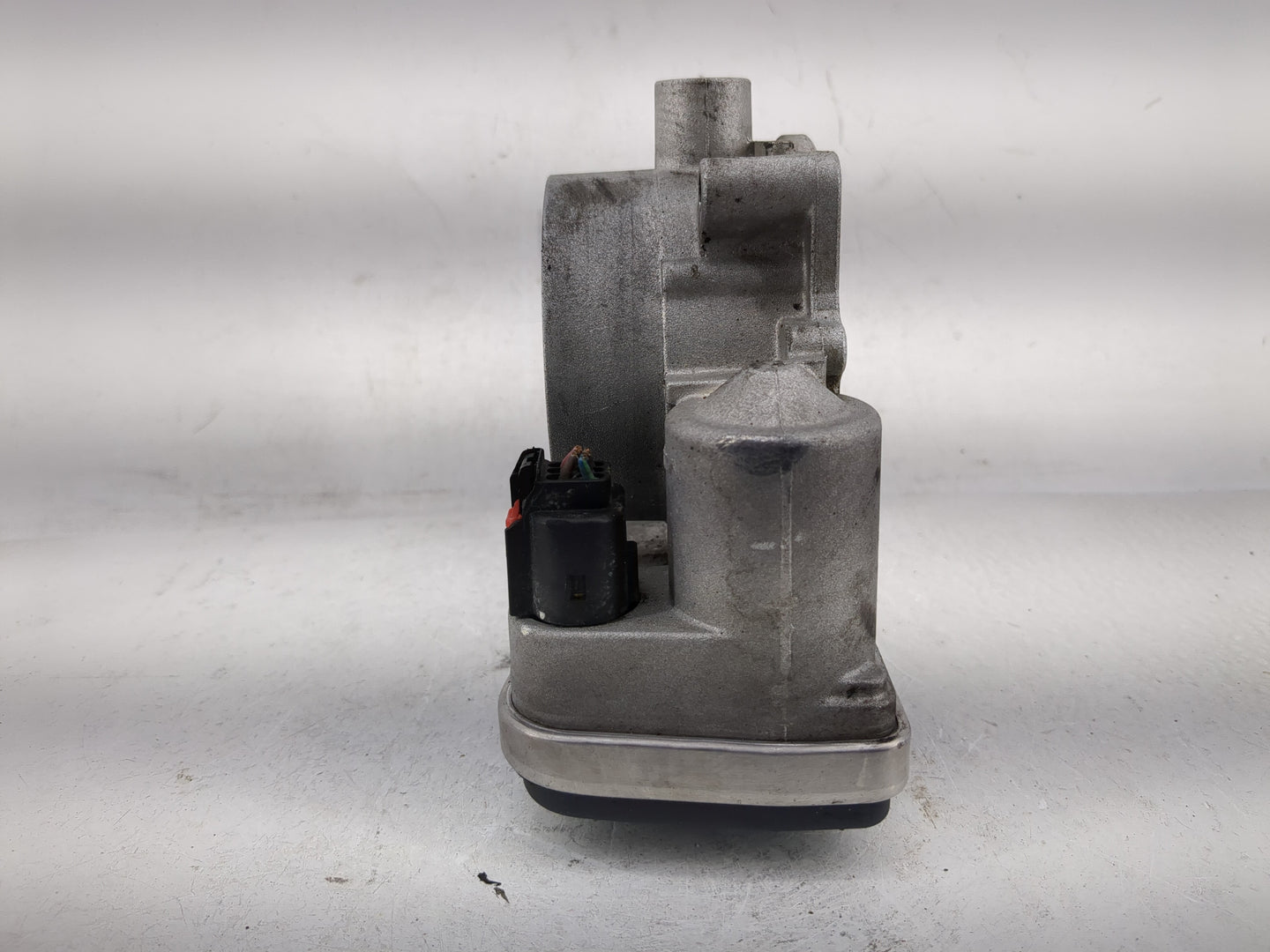 2006 Chrysler 300c Throttle Body P/N:A2C53099252 Fits Fits 2005 2007 2008 2009 2010 2011 2012 2013 OEM Used Auto Parts - Oem