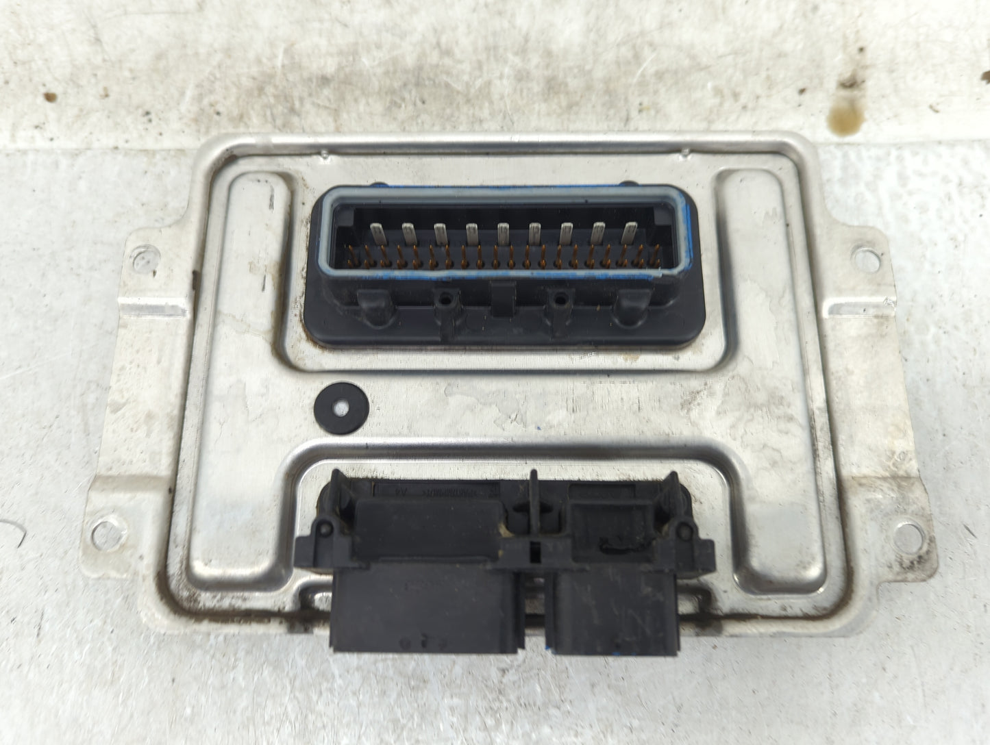2006 Chrysler 300c PCM Engine Control Computer ECU ECM PCU OEM P/N:P04692028AG Fits OEM Used Auto Parts - Oemusedautoparts1.