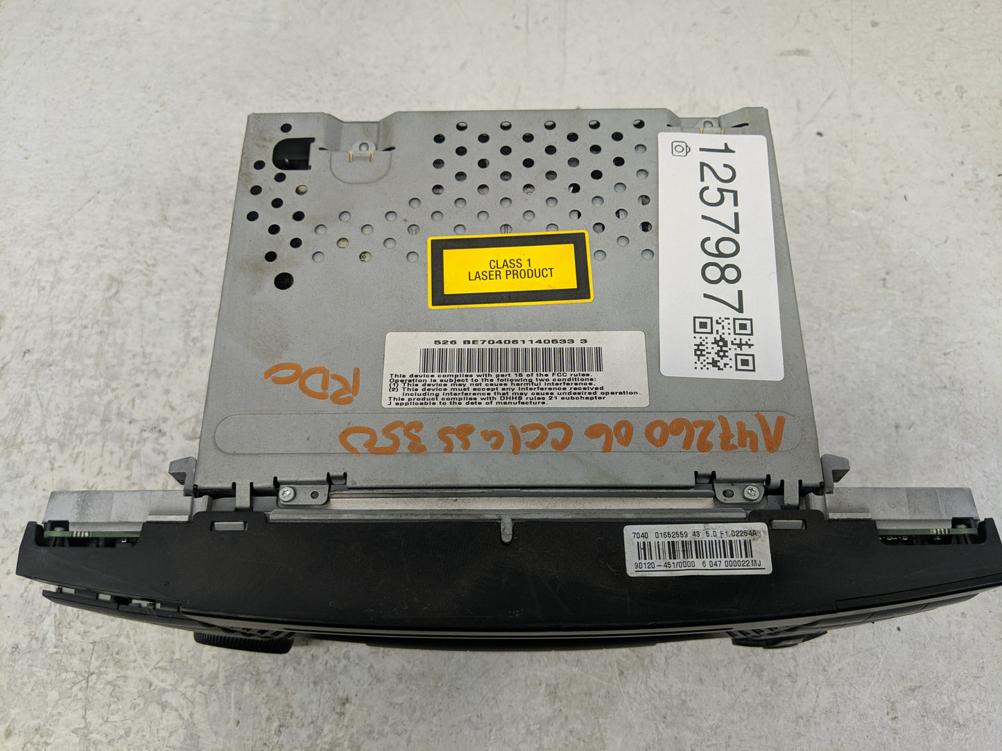 2006 Chrysler E Class Radio AM FM Cd Player Receiver Replacement P/N:211 820 30 97 Fits OEM Used Auto Parts - Oemusedautopar