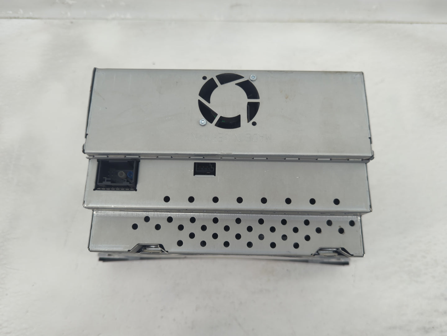 2006 Chrysler E Class Radio AM FM Cd Player Receiver Replacement P/N:A 211 870 48 89 Fits OEM Used Auto Parts - Oemusedautop