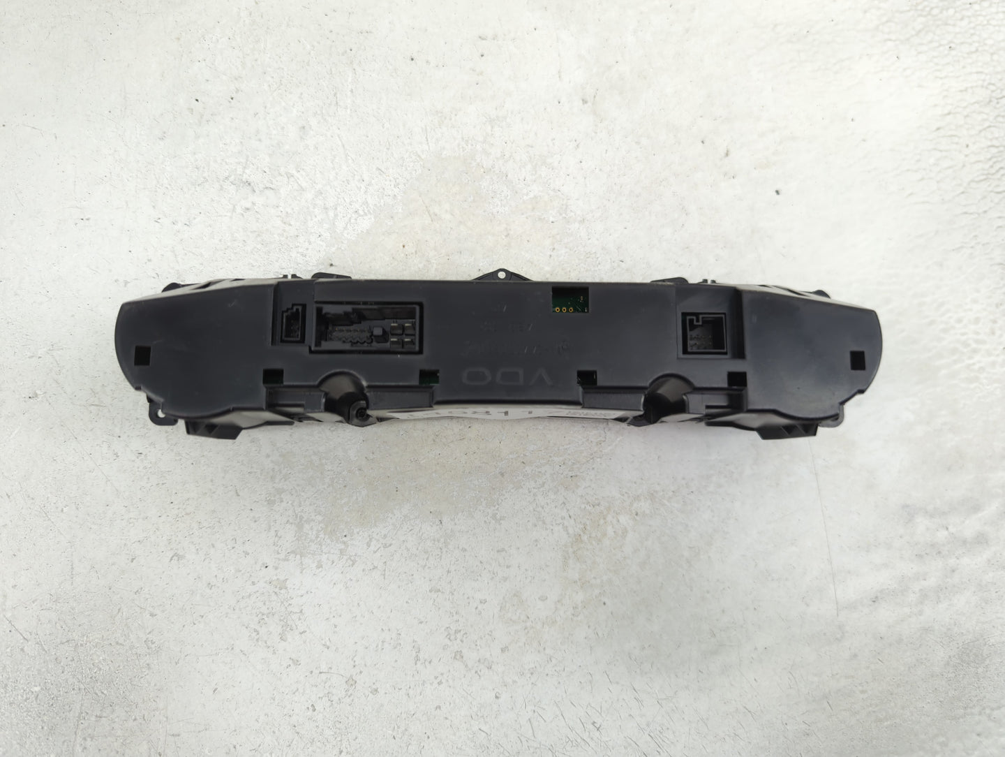 2006 Chrysler E Class Climate Control Module Temperature AC/Heater Replacement P/N:211 830 1885 Fits OEM Used Auto Parts - O