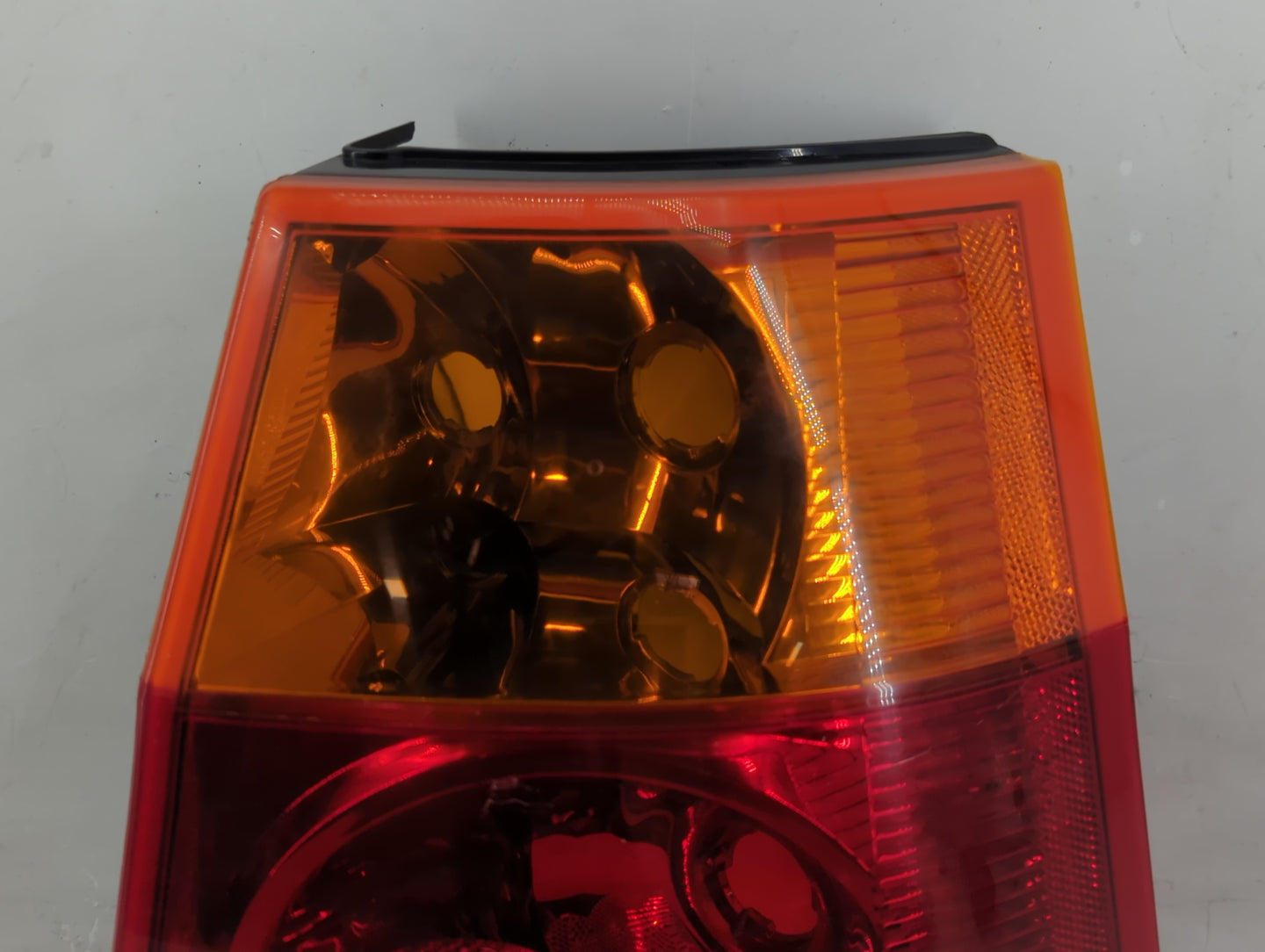 2006 Chrysler Pacifica Tail Light Assembly Passenger Right OEM P/N:04857586AC Fits OEM Used Auto Parts - Oemusedautoparts1.c