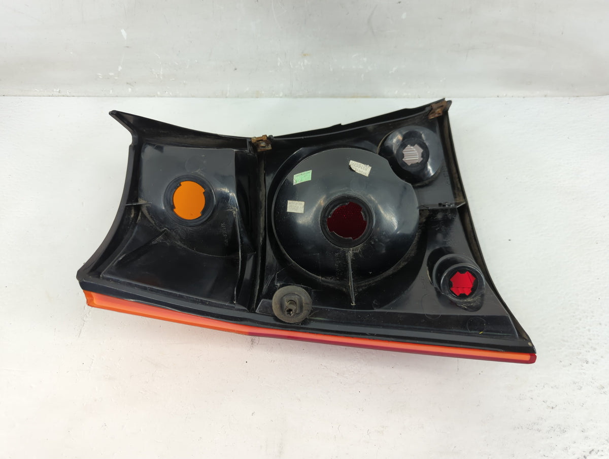 2004-2008 Chrysler Pacifica Tail Light Assembly Passenger Right OEM P/N:04857586AC Fits Fits 2004 2005 2006 2007 2008 OEM Us