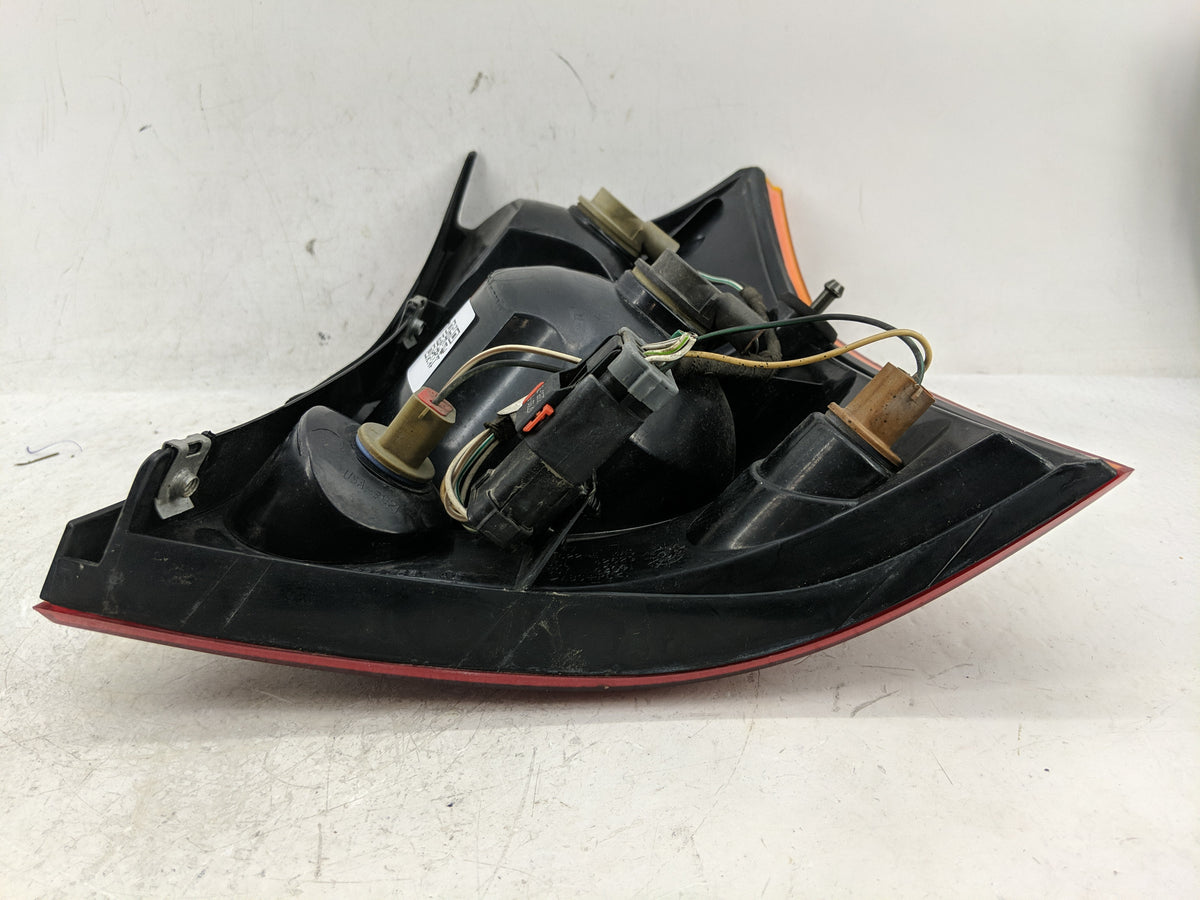 2006 Chrysler Pacifica Tail Light Assembly Driver Left OEM Fits OEM Used Auto Parts - Oemusedautoparts1.com