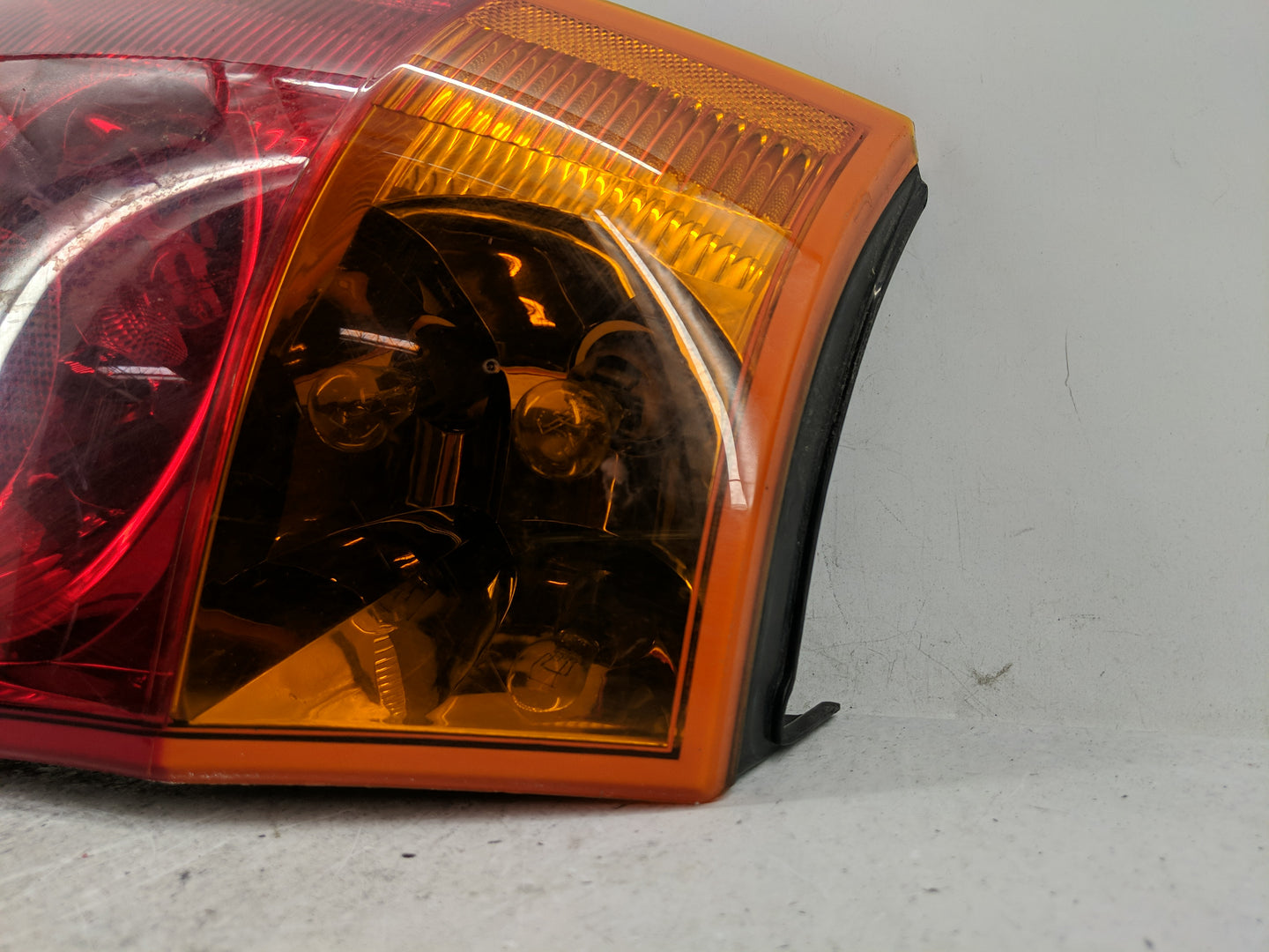 2006 Chrysler Pacifica Tail Light Assembly Driver Left OEM Fits OEM Used Auto Parts - Oemusedautoparts1.com