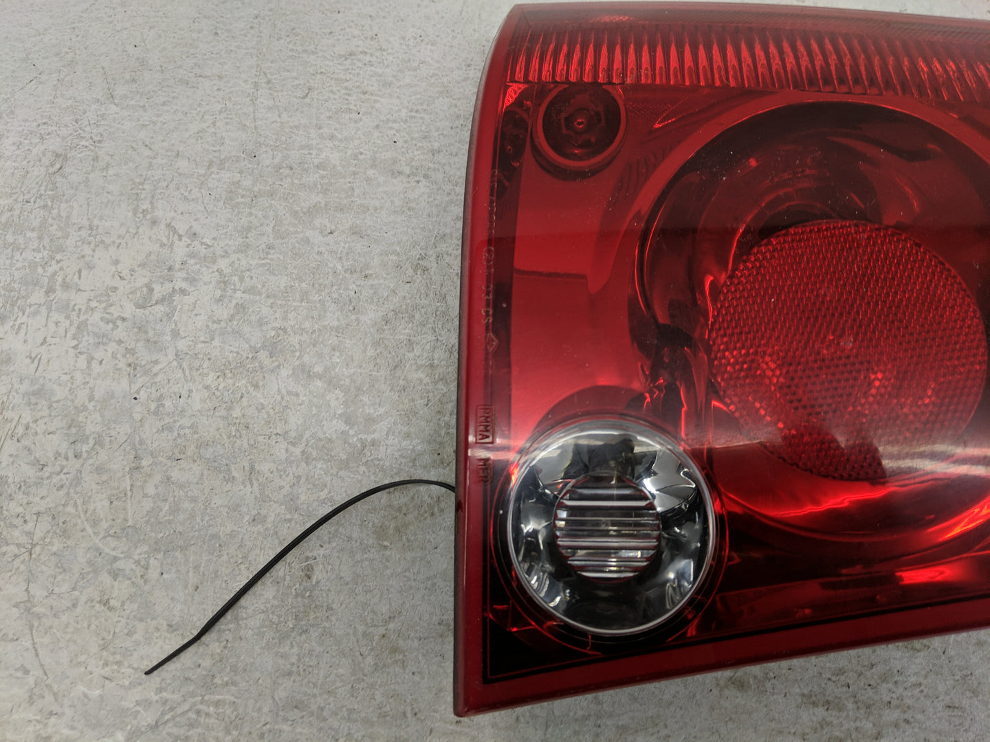 2006 Chrysler Pacifica Tail Light Assembly Driver Left OEM Fits OEM Used Auto Parts - Oemusedautoparts1.com