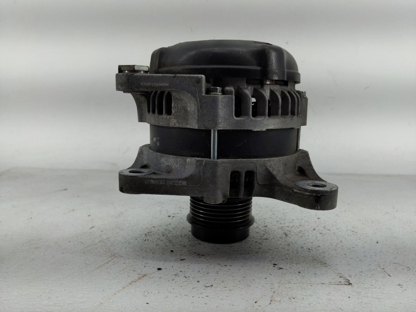 2004-2006 Chrysler Pacifica Alternator Replacement Generator Charging Assembly Engine OEM P/N:210-0671 Fits Fits 2004 2005 2