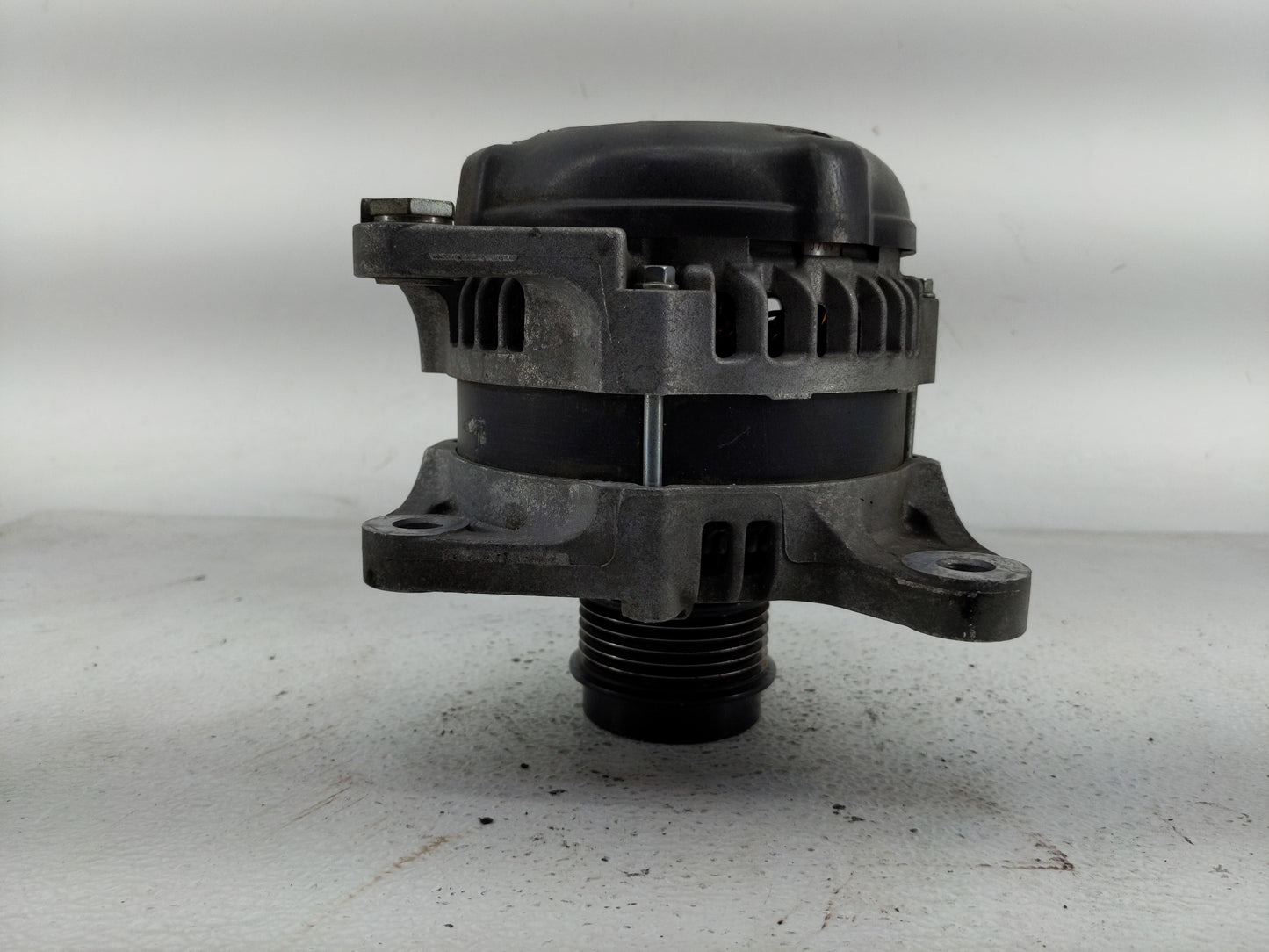 2004-2006 Chrysler Pacifica Alternator Replacement Generator Charging Assembly Engine OEM P/N:210-0671 Fits Fits 2004 2005 2