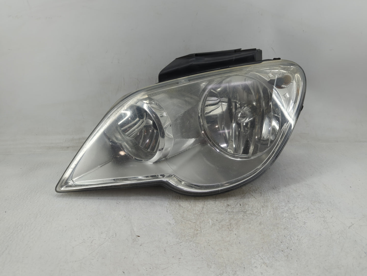 2004-2006 Chrysler Pacifica Driver Left Oem Head Light Headlight Lamp - Oemusedautoparts1.com