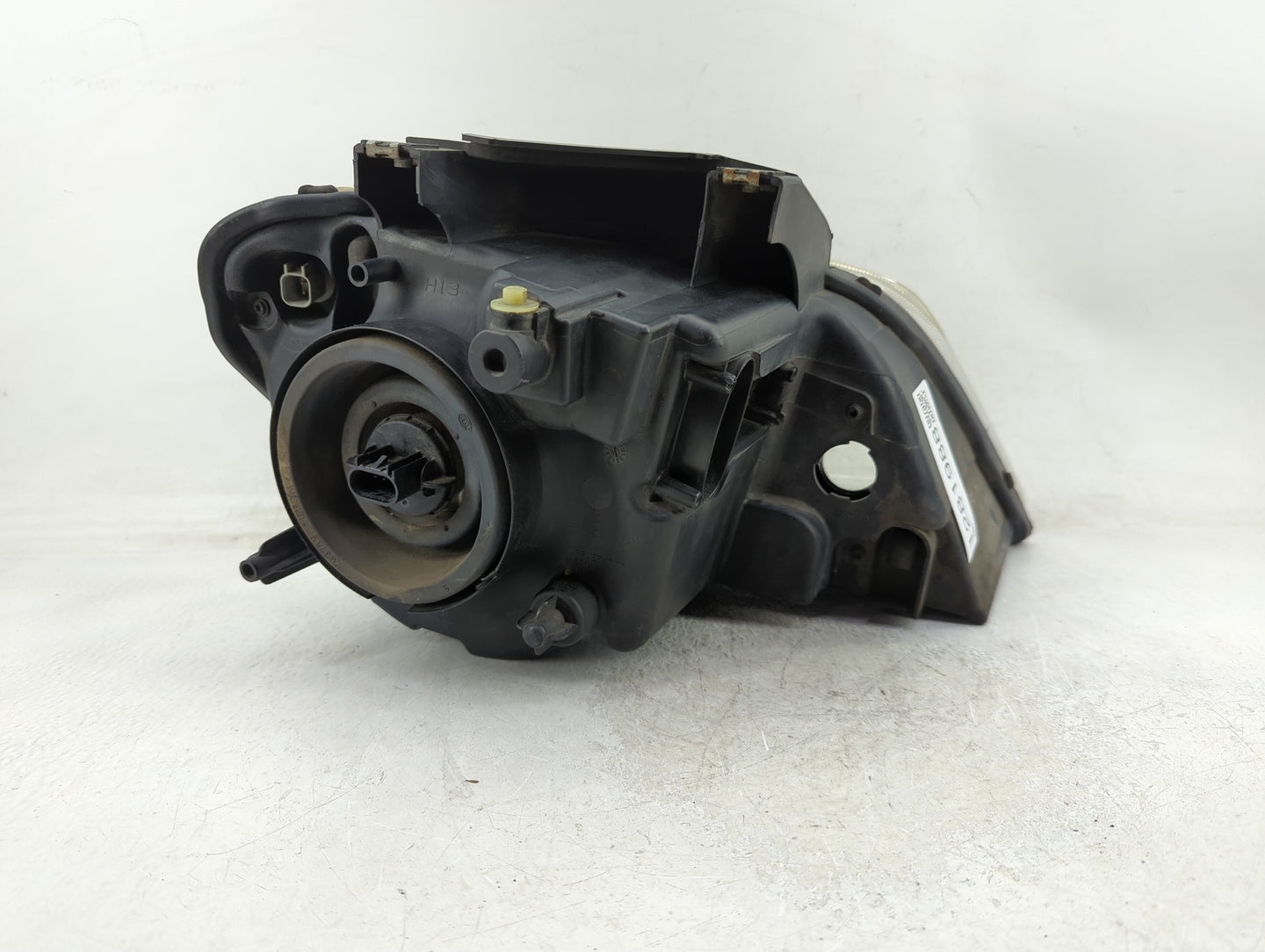 2004-2006 Chrysler Pacifica Driver Left Oem Head Light Headlight Lamp - Oemusedautoparts1.com