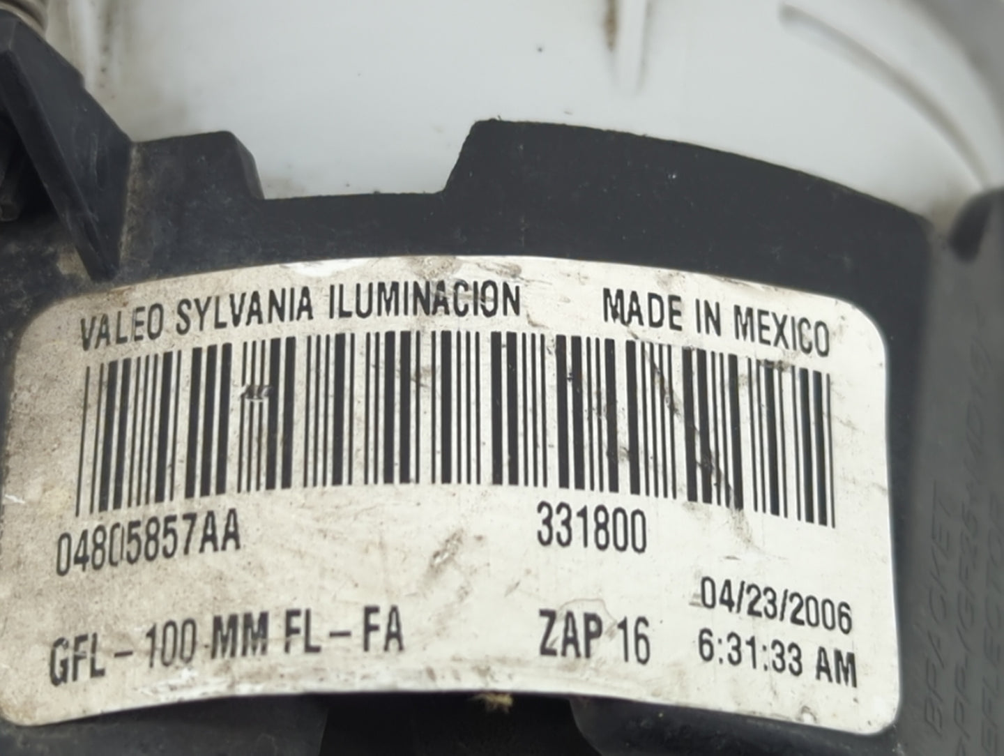 2005-2008 Chrysler Pacifica Driver Left Oem Fog Light Lamp - Oemusedautoparts1.com