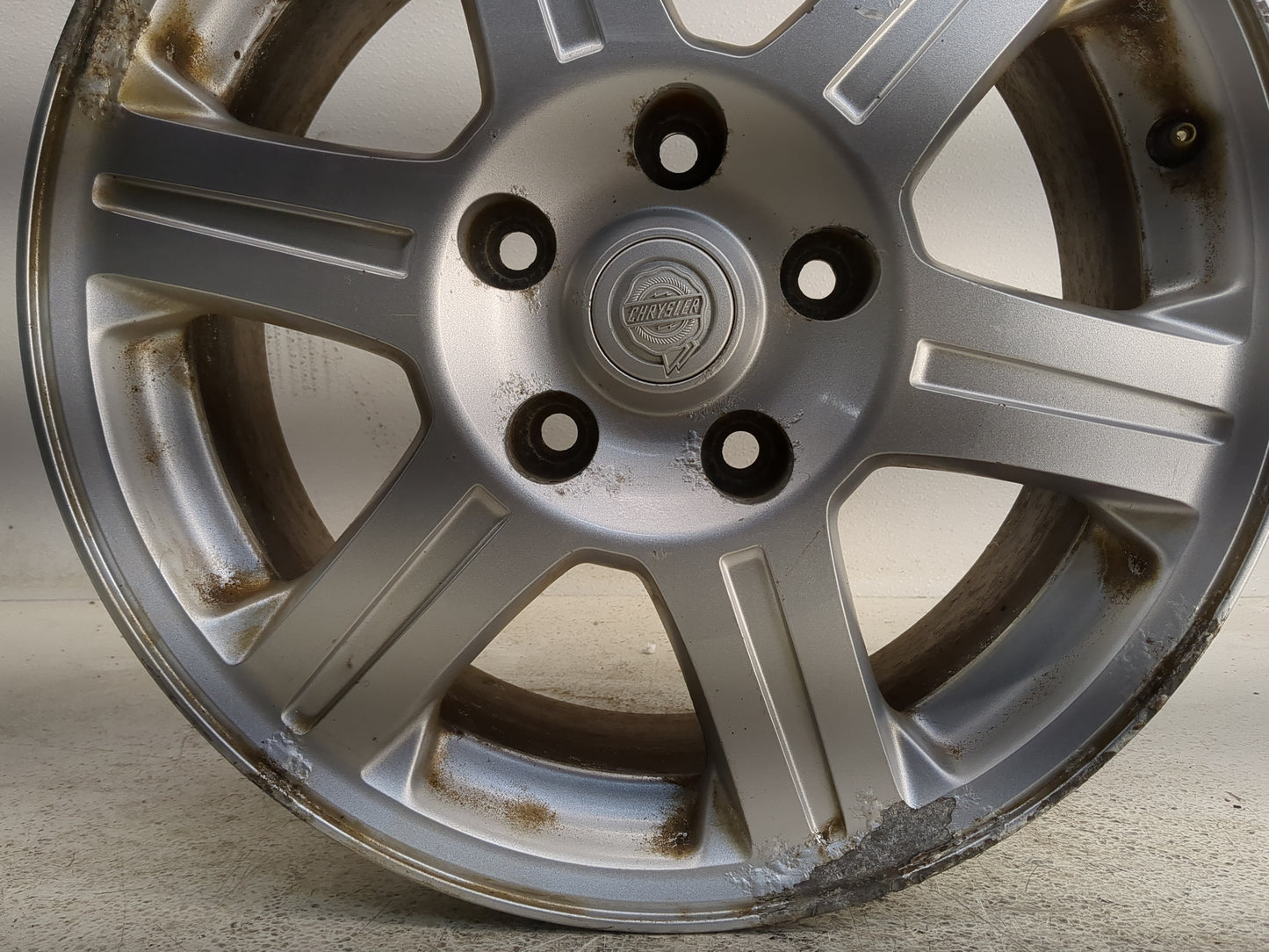 2004-2008 Chrysler Pacifica Oem Wheel Rim - Oemusedautoparts1.com