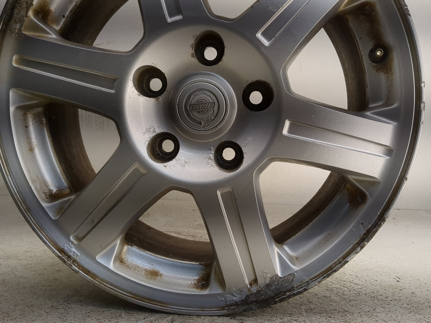 2004-2008 Chrysler Pacifica Oem Wheel Rim - Oemusedautoparts1.com