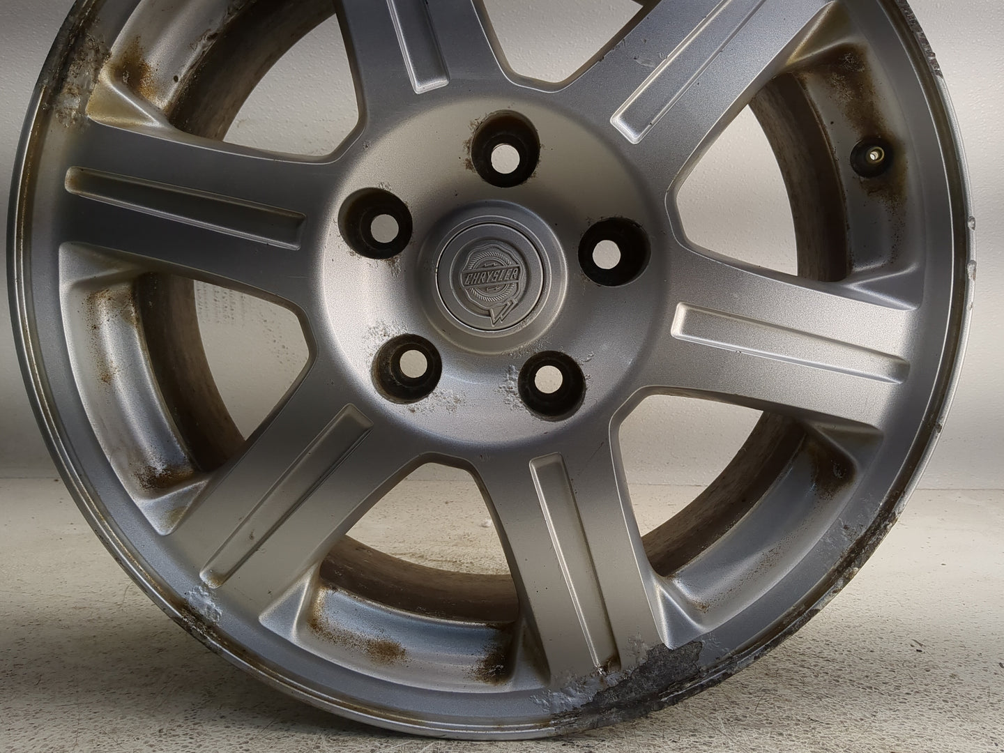 2004-2008 Chrysler Pacifica Oem Wheel Rim - Oemusedautoparts1.com