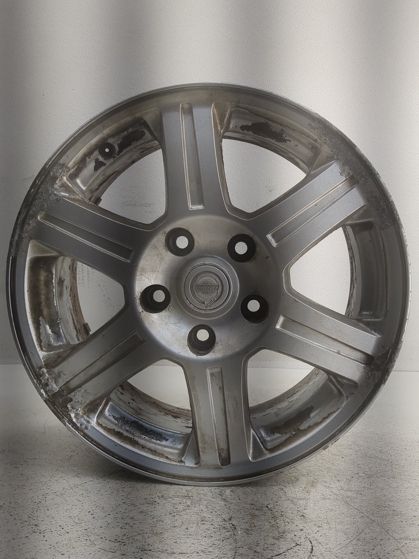 2005-2006 Chrysler Pacifica Oem Wheel Rim - Oemusedautoparts1.com