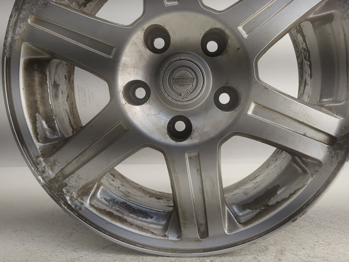 2005-2006 Chrysler Pacifica Oem Wheel Rim - Oemusedautoparts1.com