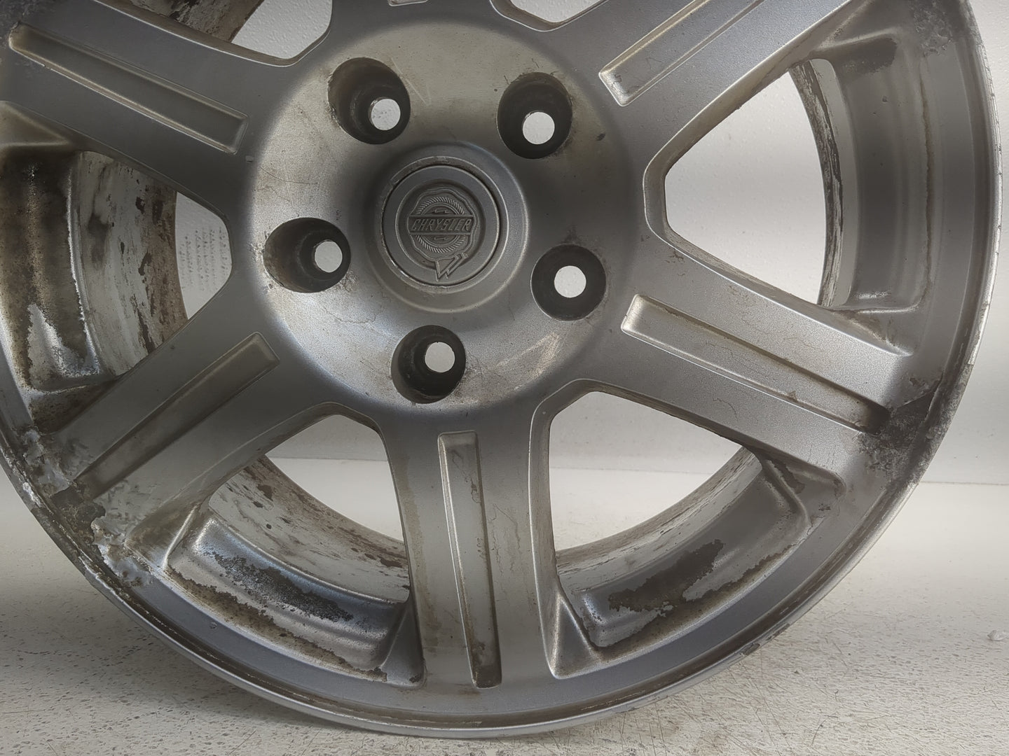 2005-2006 Chrysler Pacifica Oem Wheel Rim - Oemusedautoparts1.com