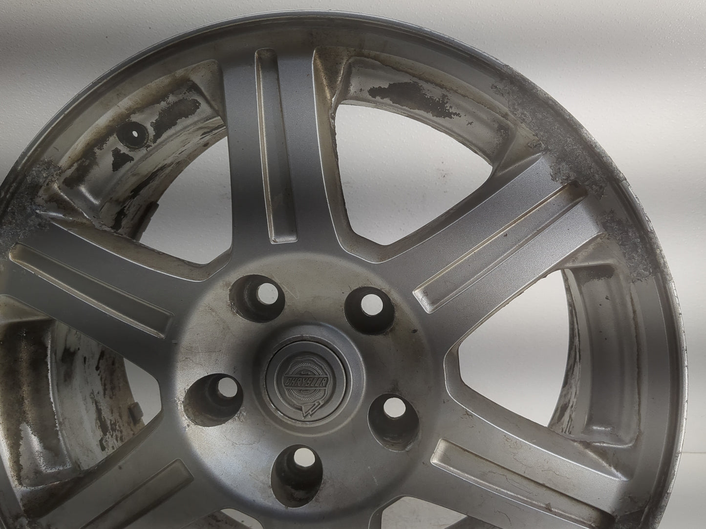 2005-2006 Chrysler Pacifica Oem Wheel Rim - Oemusedautoparts1.com