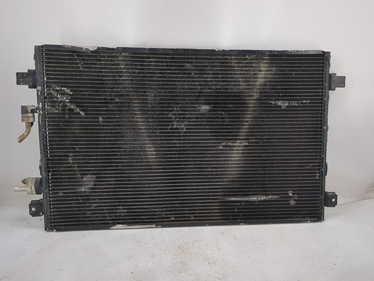 2004-2006 Chrysler Pacifica Engine Cooling Radiator Condensor P/N:11506H Fits Fits 2004 2005 2006 OEM Used Auto Parts - Oemu