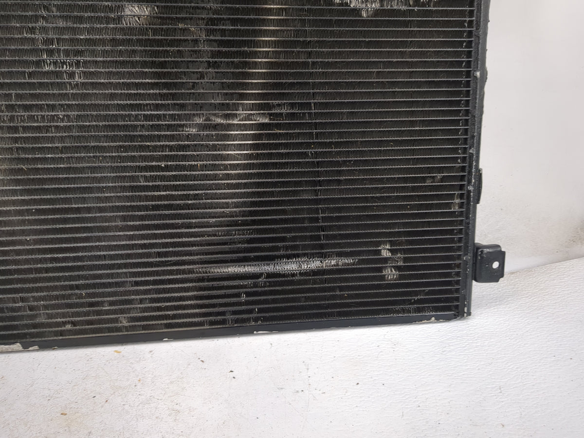 2004-2006 Chrysler Pacifica Engine Cooling Radiator Condensor P/N:11506H Fits Fits 2004 2005 2006 OEM Used Auto Parts - Oemu